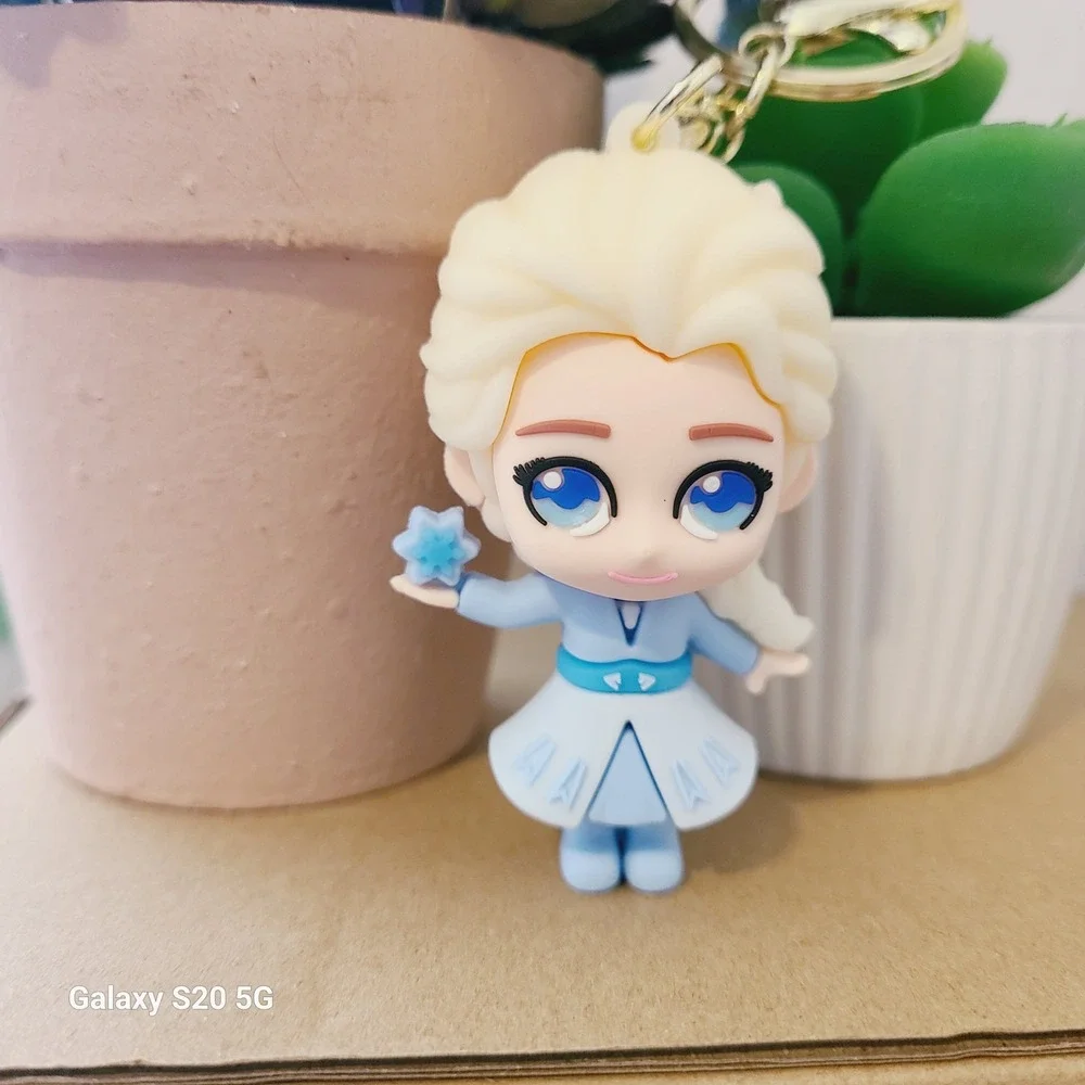 Frozen Elsa Snow Queen Keychain Bag Charm Accessory NEW Women's / Girls/ Tweens